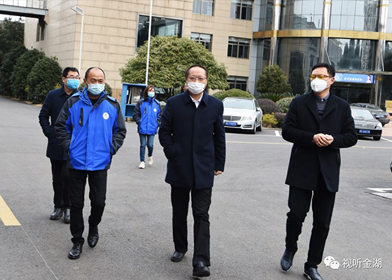 【头条】金湖：张志勇视察金卫集团口罩机生产情况